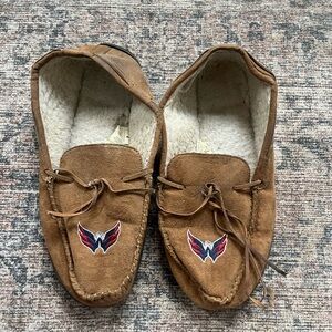 Men’s Washington Capitals Moccasin Slippers